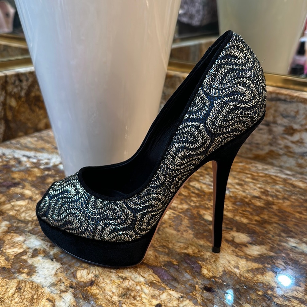 Sebastian Milano size 6 o37 made in Italy woman black/gold excellent condition